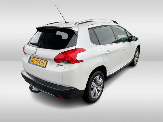 Peugeot 2008 1.2 PureTech Allure 131pk 2015 Benzine 2