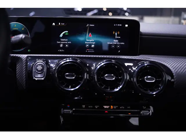 Mercedes-Benz A-Klasse 180d Design 2021 Diesel 34