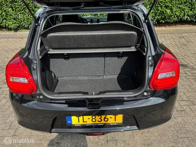 Suzuki Swift 1.0 Stijl Automaat km 81000 2018 Benzine 11