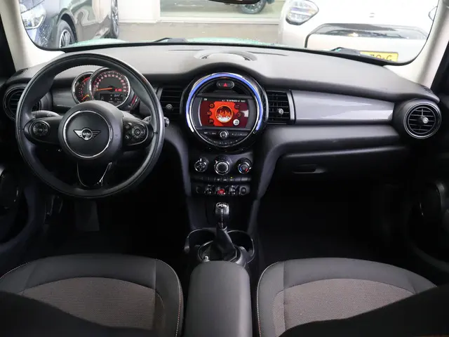 MINI Cooper 1.5 2019 Benzine 10
