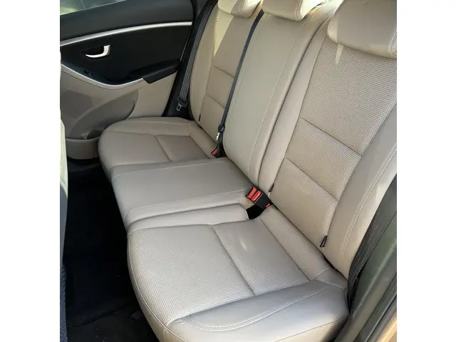 Hyundai i30 1.6 GDI i-Vision 2013 Benzine 13