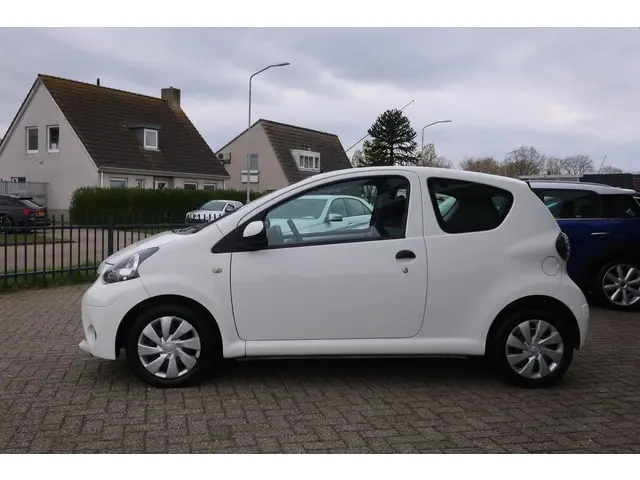 Toyota Aygo 1.0 VVT-i Access 2013 Benzine 4