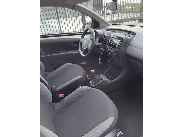Toyota Aygo 1.0 VVT-i x NEW APK (C1,107) 2017 Benzine 9