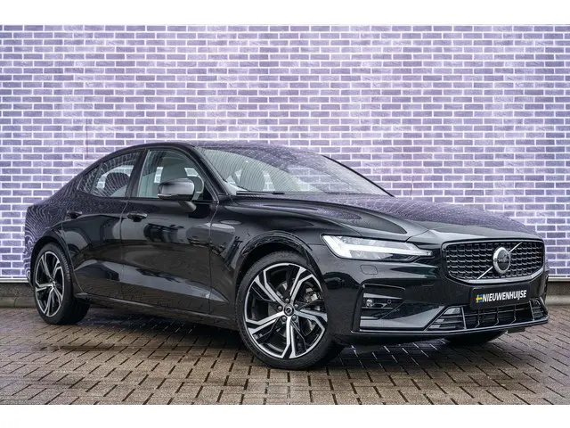 Volvo S60 B4 Ultimate Dark 2023 Benzine 12