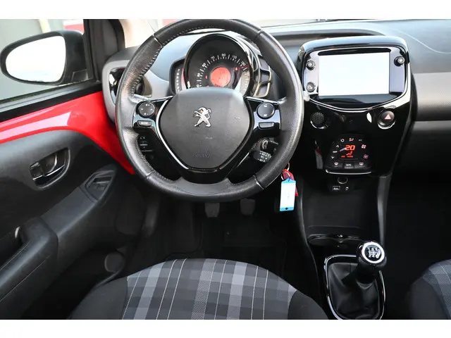 Peugeot 108 1.0 e-VTi Allure TOP! 2018 Benzine 24