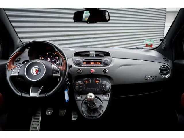 Fiat 500 1.4 T-Jet Abarth Competizione 2015 Benzine 7