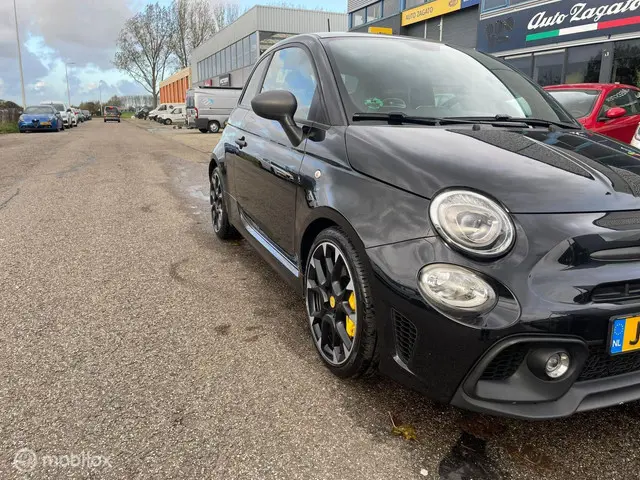 Fiat 500 1.4 T-Jet Abarth Competizione 2017 Benzine 3