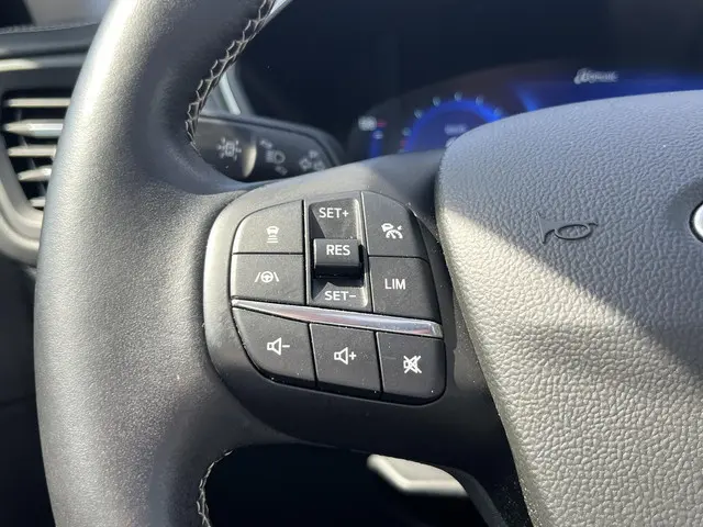 Ford Kuga 2.5 PHEV Vignale 2021 Hybride Benzine 25