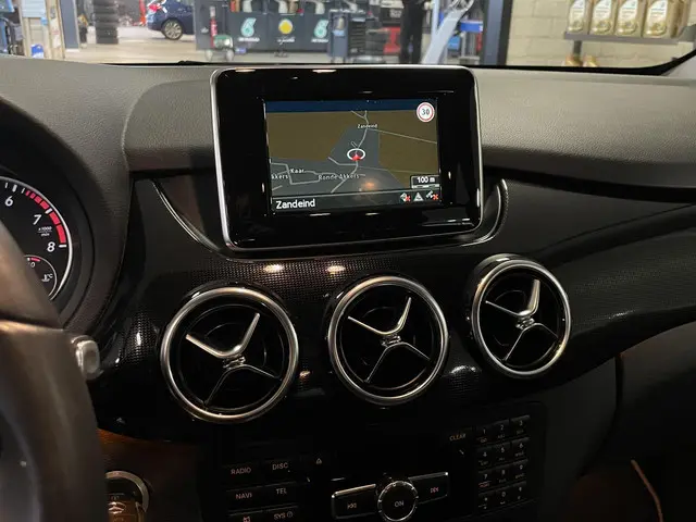 Mercedes-Benz B-Klasse 180 Ambition 2014 Benzine 11