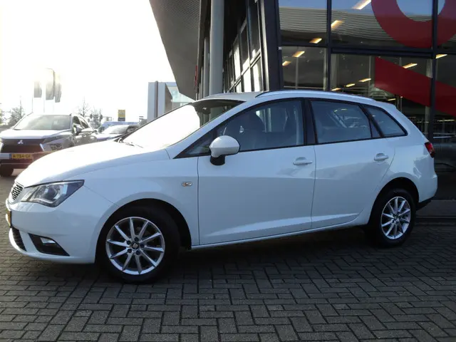 SEAT Ibiza ST 1.0 EcoTSI Style Connect 2015 Benzine 2