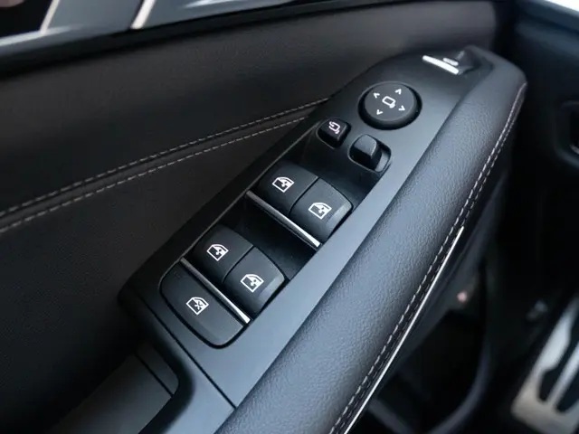 BMW X5 xDrive45e 2022 Hybride Benzine 37