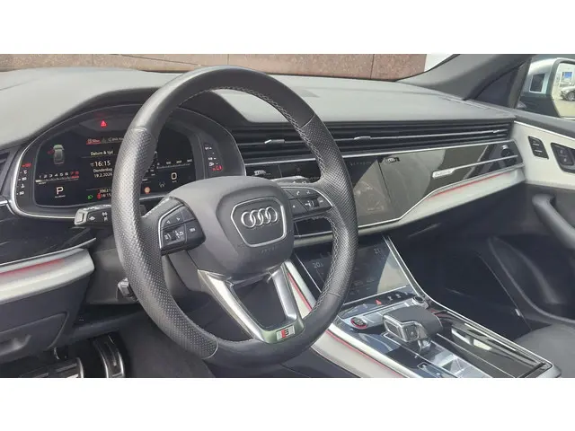 Audi SQ8 4.0 TFSI SQ8 quattro 2022 Benzine 36