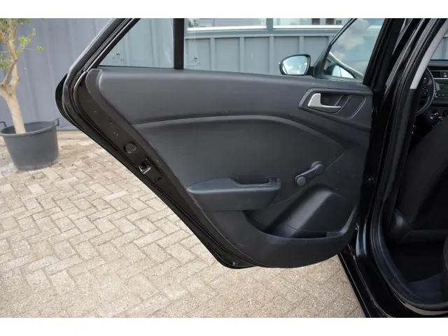 Hyundai i20 1.2 LP i-Drive Cool 2019 Benzine 38
