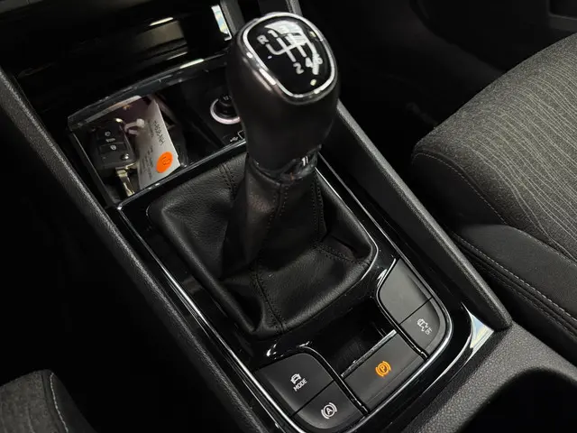 Škoda Karoq 1.5 TSI ACT Business Edition 2020 Benzine 23