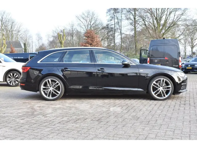 Audi A4 Avant 2.0 TFSI ultra Sport Pro Line 2017 Benzine 3