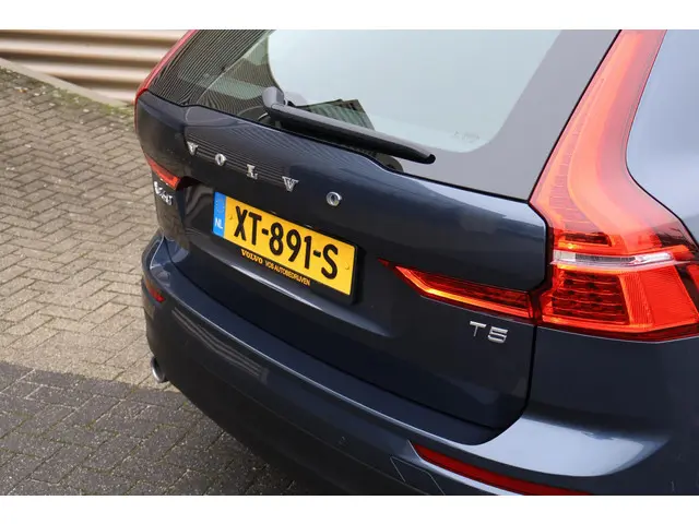 Volvo XC60 T5 Momentum 2019 Benzine 19