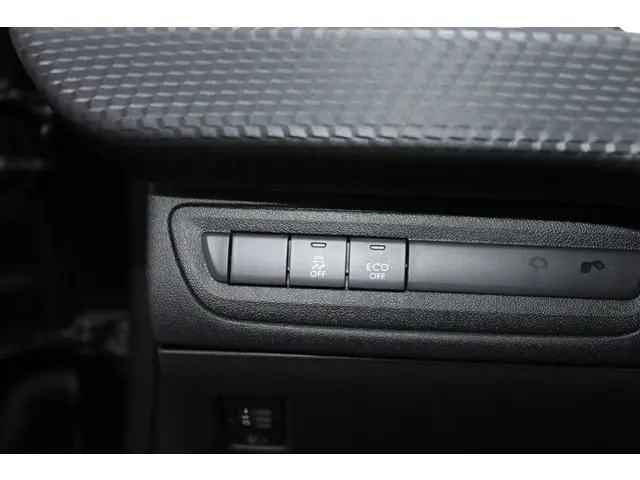 Peugeot 2008 1.2 PureTech Style 2015 Benzine 16