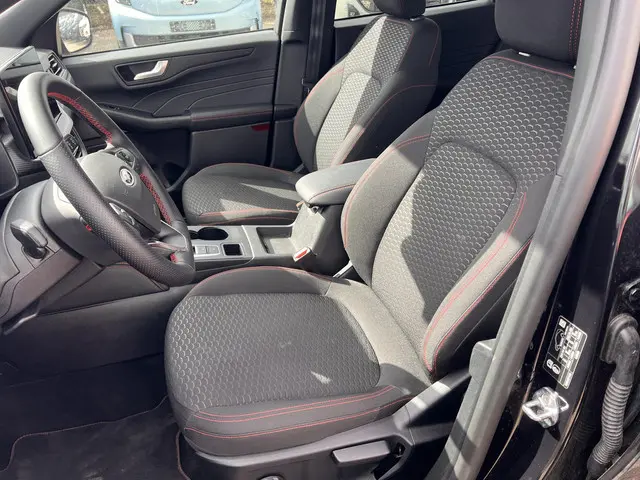 Ford Kuga 2.5 PHEV ST-Line 2025 Hybride Benzine 8