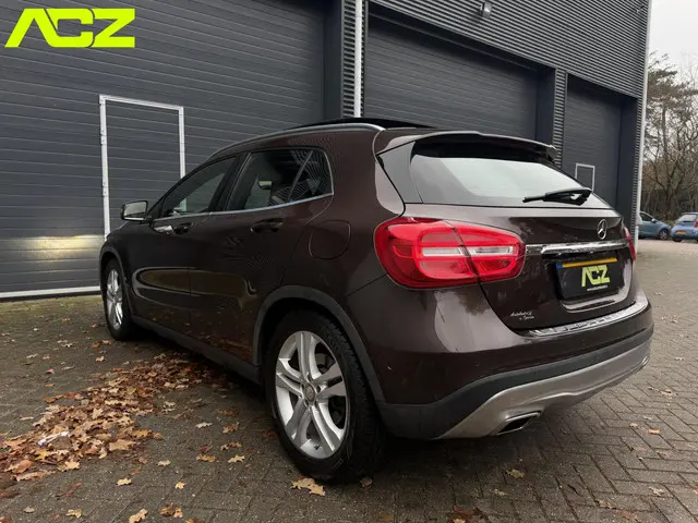 Mercedes-Benz GLA 250 4Matic Edition 1 2014 Benzine 4