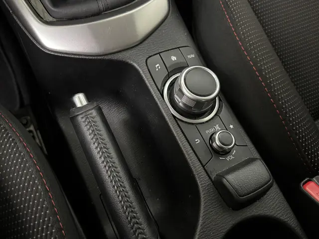 Mazda 2 1.5 Skyactiv-G Sportive 2022 Benzine 29