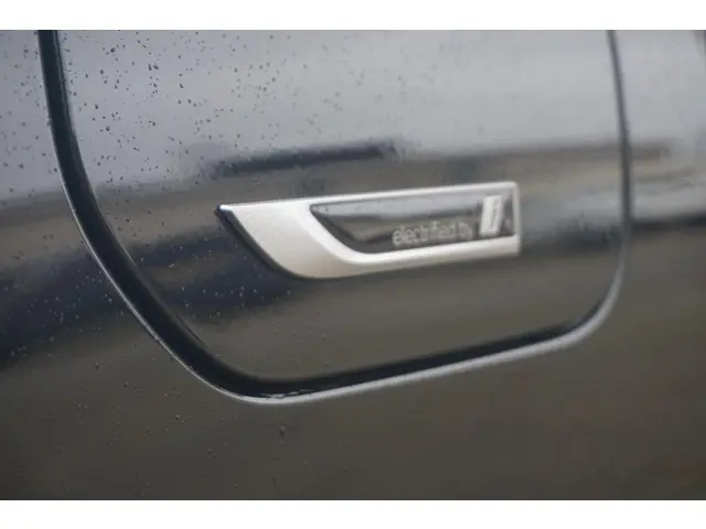 BMW 5 Serie Touring 530e 2024 Hybride Benzine 8