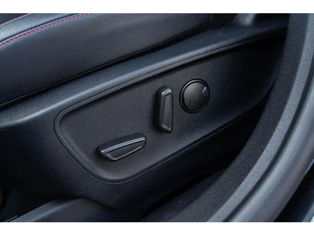 Ford Kuga 2.5 PHEV ST-Line X 2023 Hybride Benzine 25