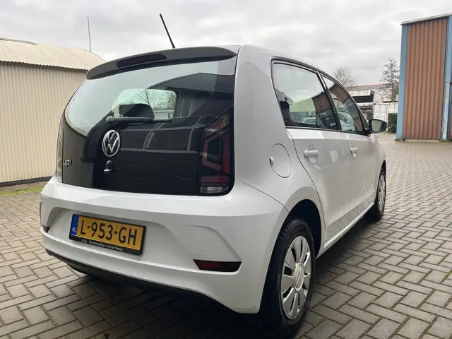 Volkswagen up! 1.0 2021 Benzine 3