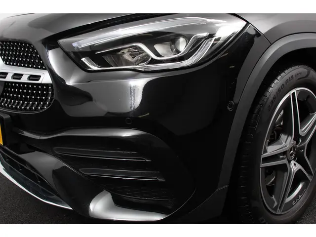 Mercedes-Benz GLA 200 AMG Line Automaat 2020 Benzine 25
