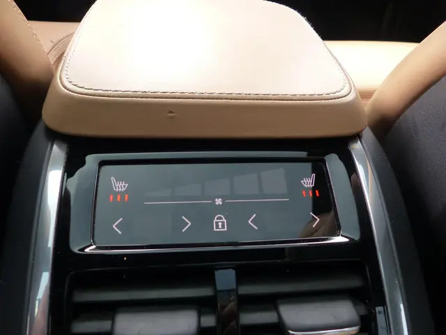 Volvo V90 T4 Business Luxury+ 2020 Benzine 33