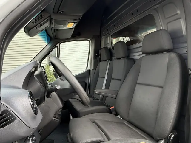 Mercedes-Benz Sprinter 315 1.9 CDI L3H2 2021 Diesel 2