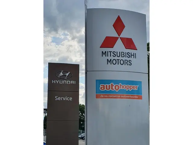 Mitsubishi Colt 1.0T MT Intense 2024 Benzine 24