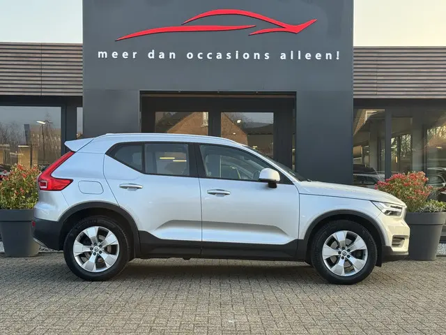 Volvo XC40 T4 Momentum Automaat 2019 Benzine 4