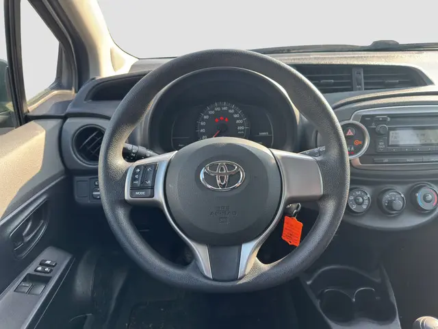 Toyota Yaris 1.0 VVT-i Comfort 2012 Benzine 3