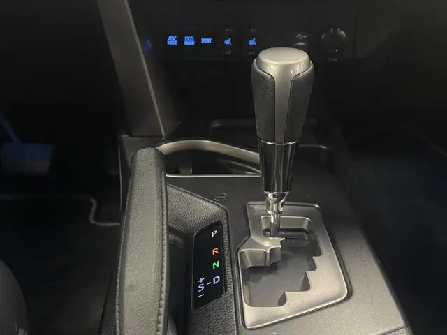 Toyota RAV4 2.5 Hybrid Energy Plus 2019 Hybride Benzine 36