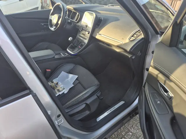 Renault Scénic 1.2 TCe Zen 2017 Benzine 13