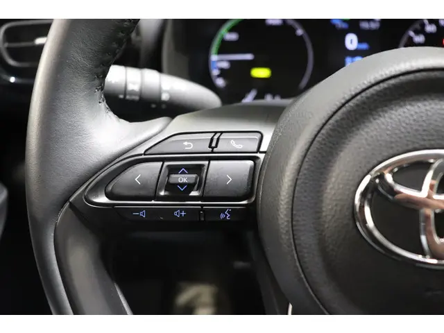 Toyota Yaris 1.5 Hybrid Dynamic, 2022 Hybride Benzine 20