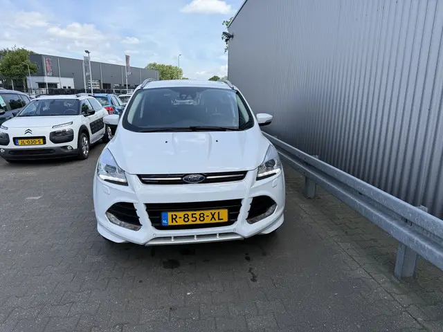 Ford Kuga 1.5 Titanium 2015 Benzine 7