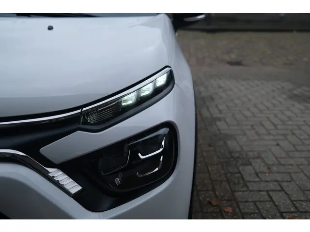 Citroën C3 PT 83 Shine 2021 Benzine 14