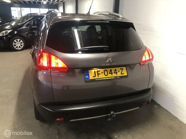Peugeot 2008 1.2 PureTech Allure 2016 Benzine 9