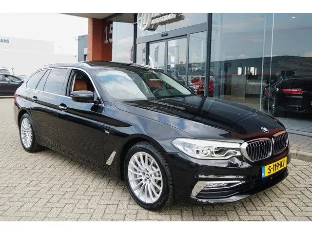 BMW 5 Serie Touring 530i xDrive Executive 2017 Benzine 71