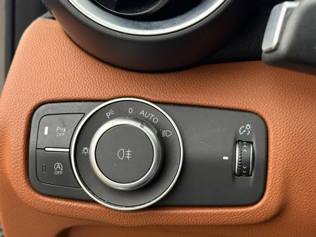 Alfa Romeo Giulia 2.0T Super 200PK 2019 Benzine 33