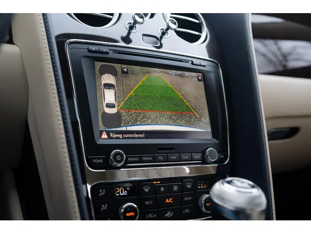 Bentley Flying Spur 4.0 V8 2016 Benzine 18