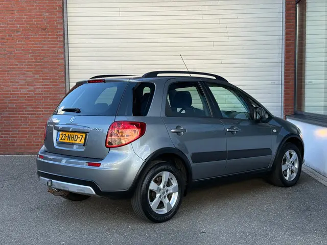 Suzuki SX4 1.6 Exclusive | NAP | AIRCO | TREKHAAK | 2010 Benzine 6