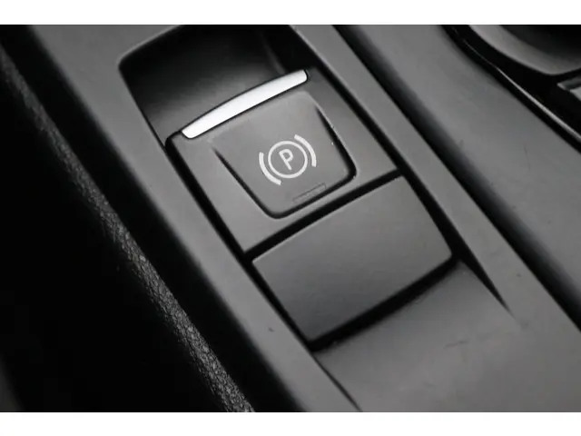 BMW X1 sDrive18i Executive Automaat 2020 Benzine 47