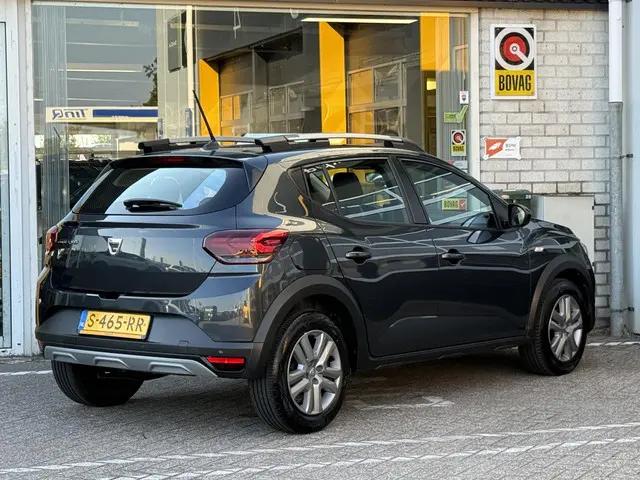 Dacia Sandero Stepway 1.0 TCe 90 Comfort 2023 Benzine 6