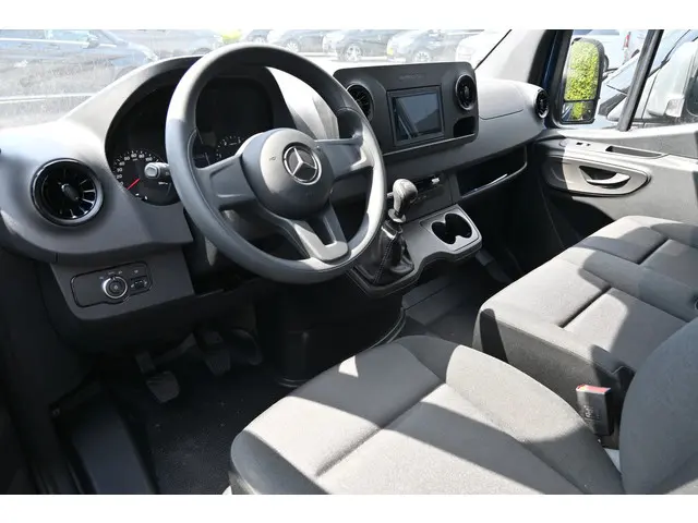 Mercedes-Benz Sprinter 315 CDI L2H1 RWD 2024 Diesel 4