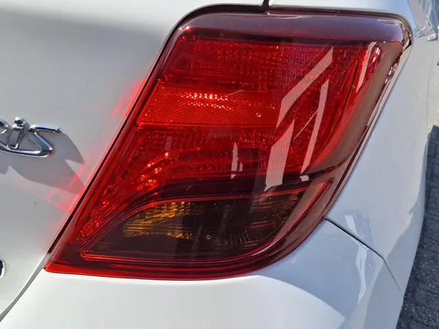Toyota Yaris 1.5 Hybrid 2017 Hybride Benzine 10