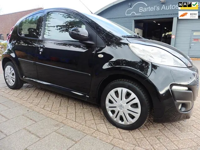 Peugeot 107 1.0 Active AIRCO 2012 Benzine 1