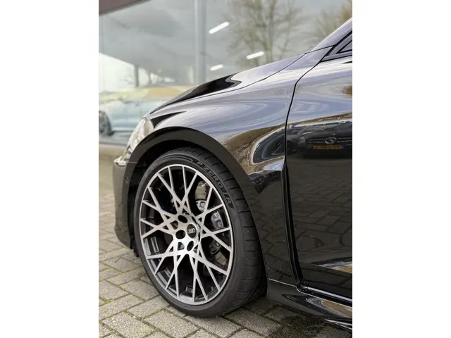 Audi RS3 2.5 TFSI RS 3 quattro 2025 Benzine 13