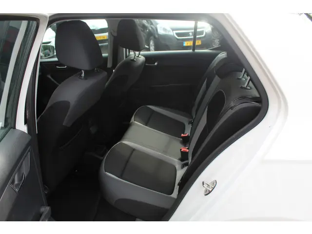 Škoda Fabia 1.4 TDI Ambition//Cruise//Airco//5drs!! 2016 Diesel 23